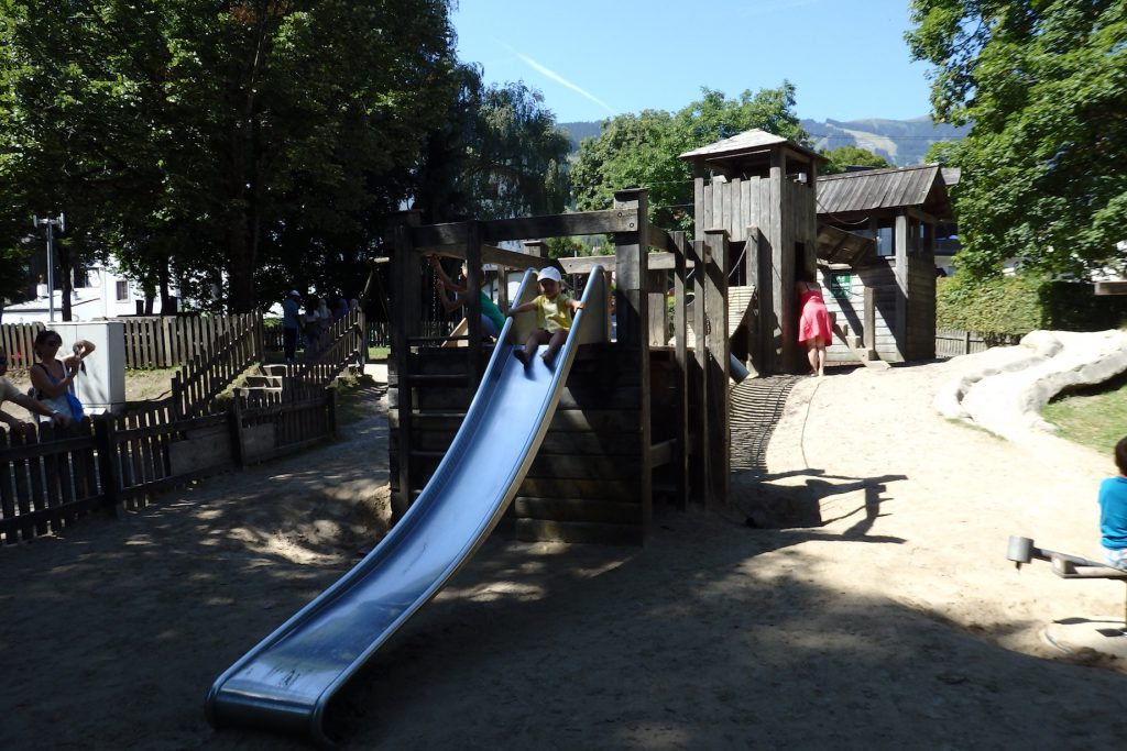 Die Top 11 Ausflugsziele in Zell am See/Kaprun mit Kindern: Spielplatz in Zell am See