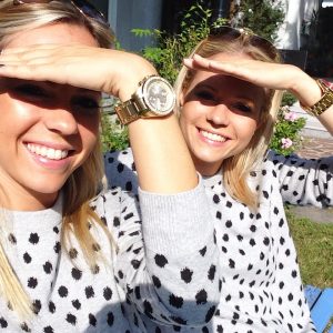 wie lebt es sich als eineiige Zwillinge – Pia und Nina im Interview
