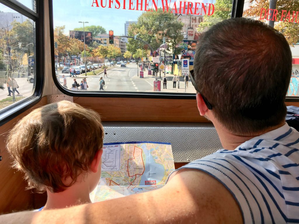 Hamburg mit Kindern: Fahrt mit dem Roten Doppeldecker